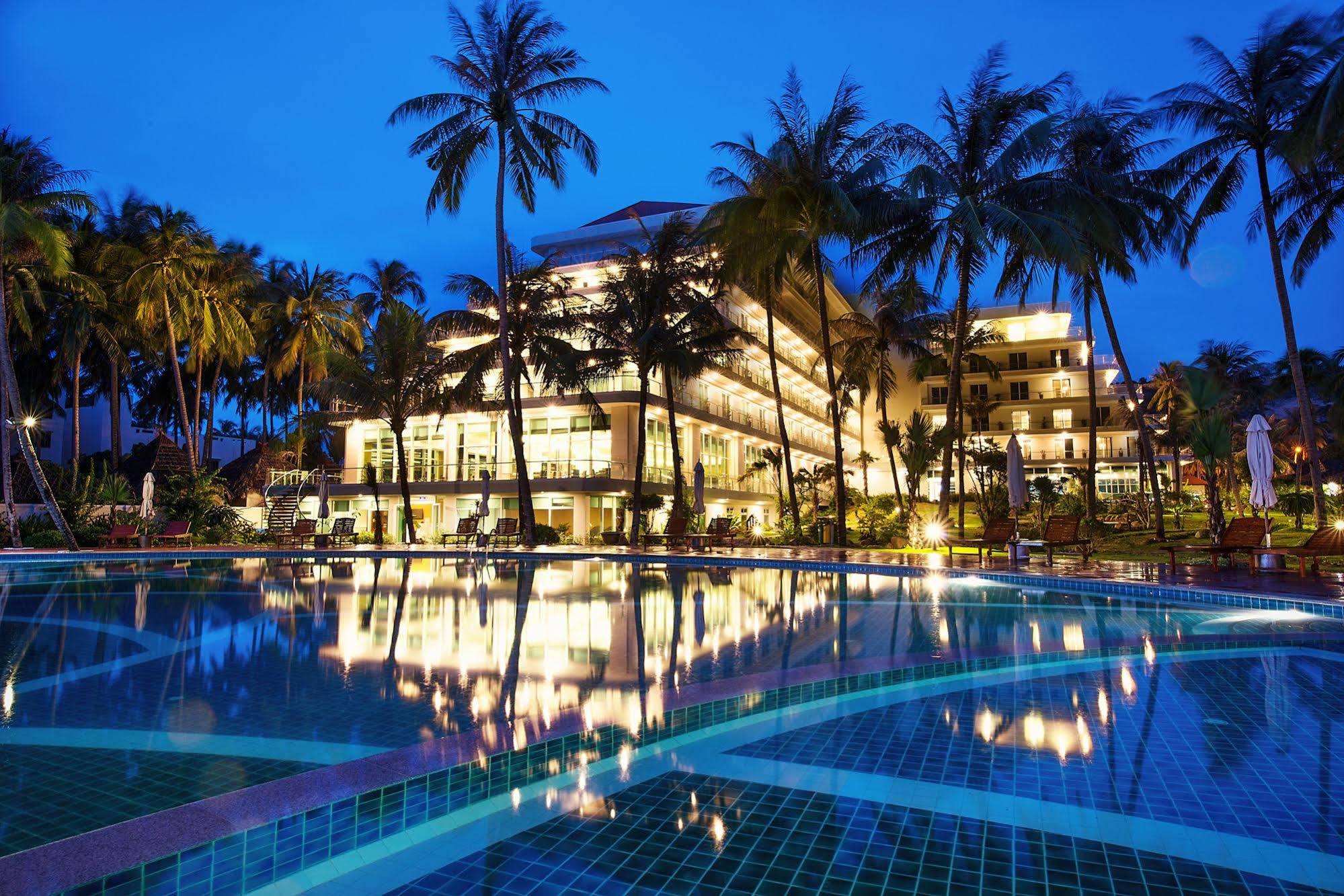 Muong Thanh Holiday Muine Hotel Mũi Né Kültér fotó